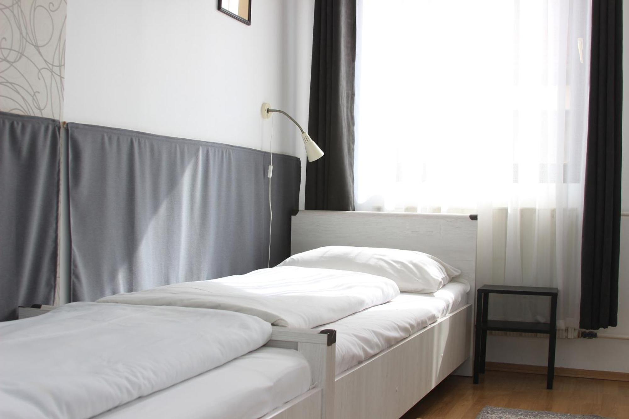 Bed and Breakfast Eden Panzió Eger Exterior foto
