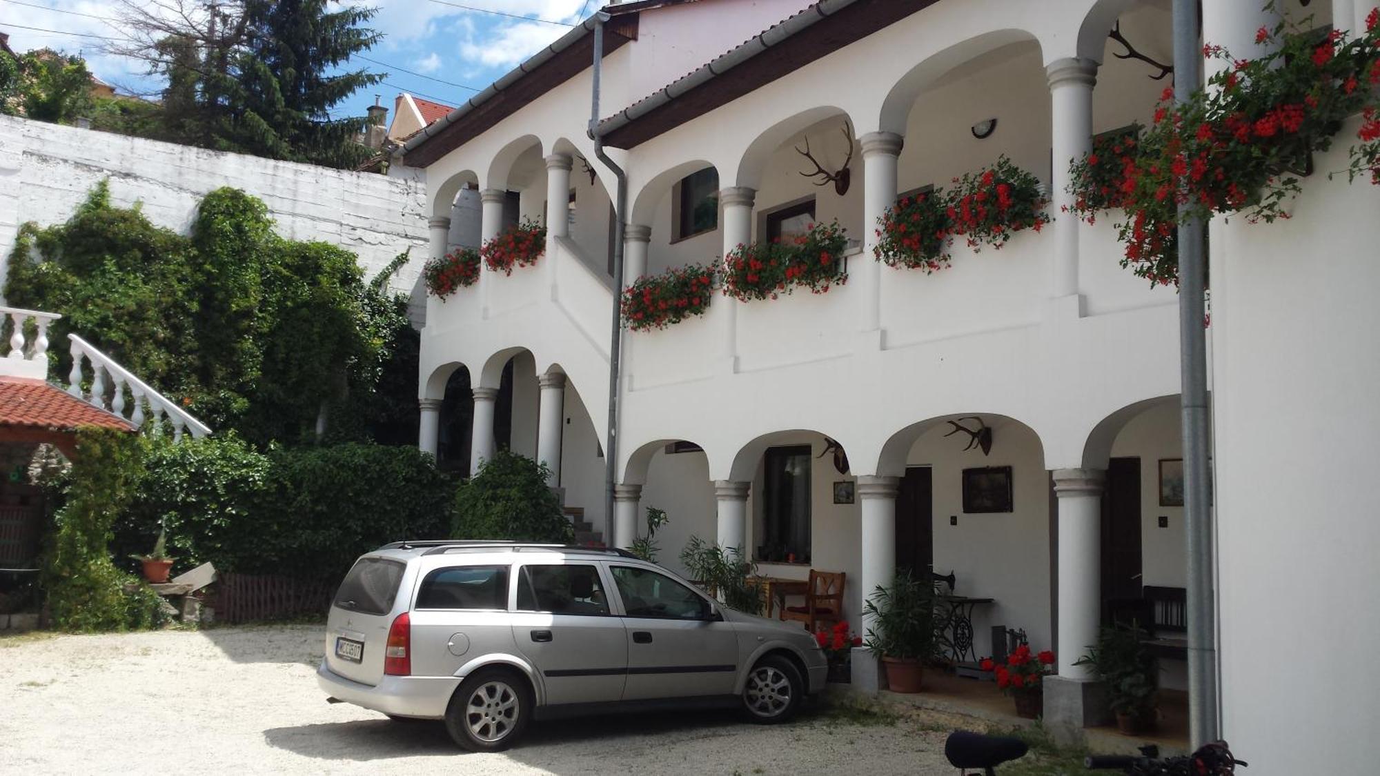 Bed and Breakfast Eden Panzió Eger Exterior foto