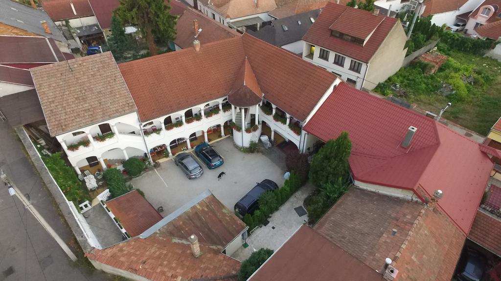Bed and Breakfast Eden Panzió Eger Exterior foto