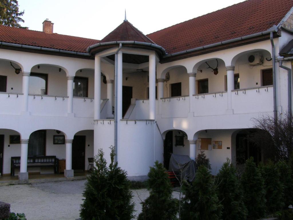 Bed and Breakfast Eden Panzió Eger Exterior foto