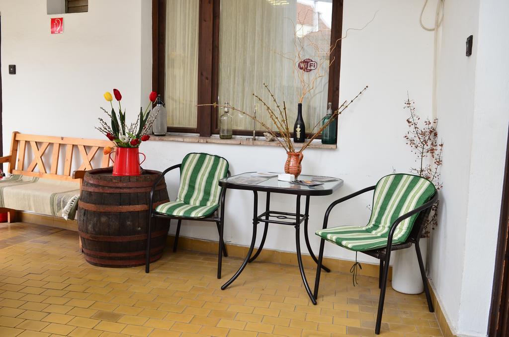 Bed and Breakfast Eden Panzió Eger Exterior foto